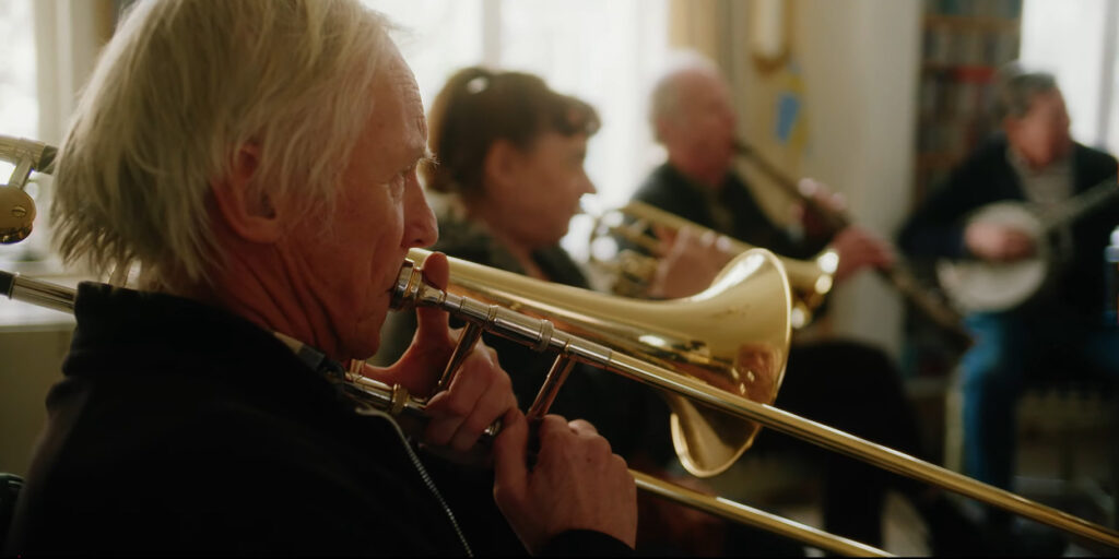 Christer Andersson spelar trombon